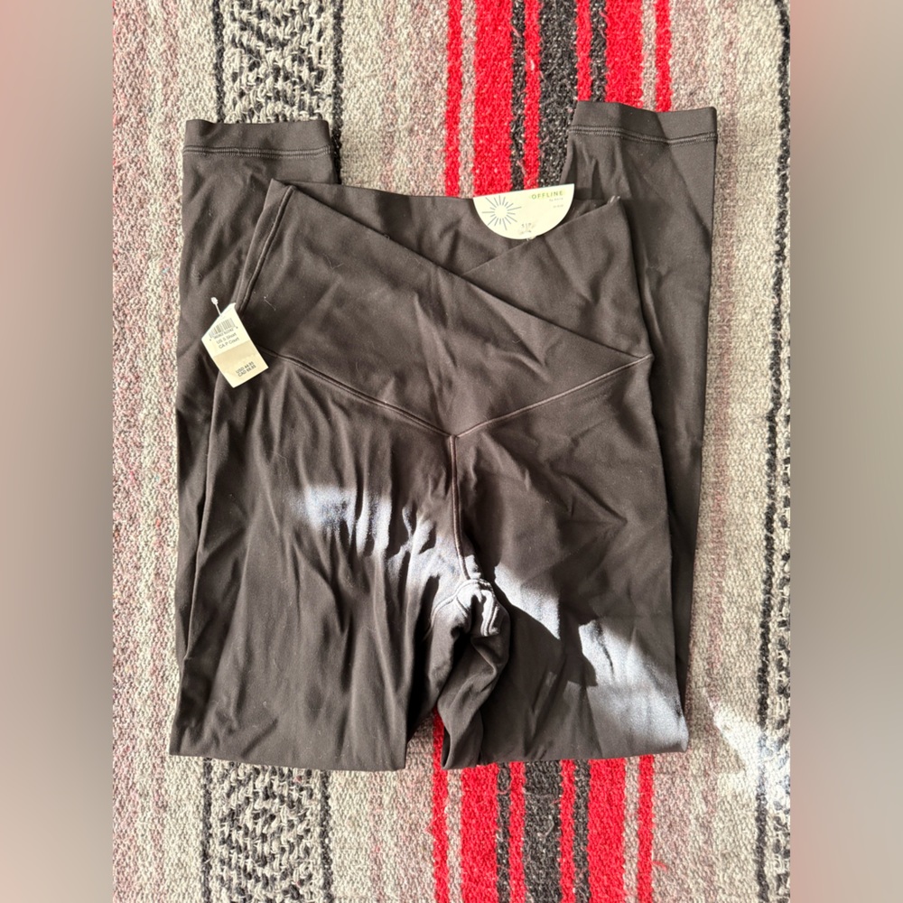 SOLD! AERIE LEGGINGS! (Defect)